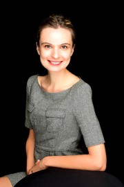 dr-valeriya-knight